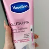 Hình ảnh đánh giá Sữa dưỡng thể Vaseline 70X màu hồng, chai 300 ml nhập khẩu