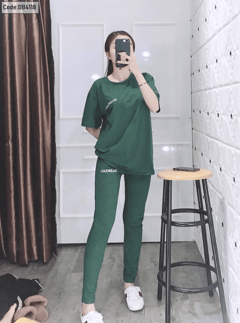 Chợ sỉ đồ bộ tay ngắn quần dài in chữ cao cấp