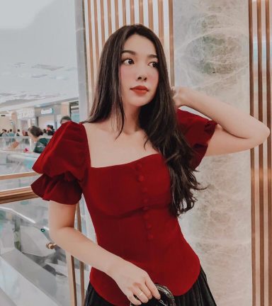Áo tay phồng màu đỏ nút bọc giá sỉ
