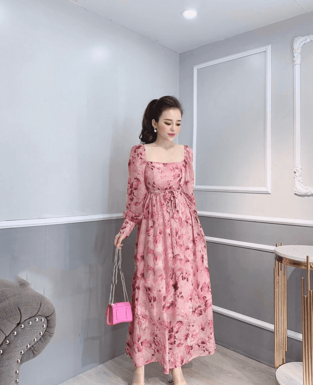 D229 : Đầm voan hoa nhí cổ thắt nơ viền bèo tay loe dài - yishop.com.vn