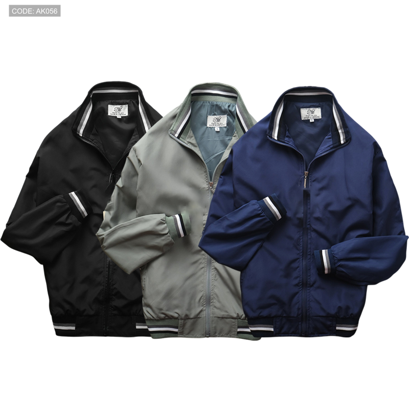 12981_ak_20250930211608-4.png Áo Khoác Dù Nam 2 Lớp Cổ Trụ Phối Sọc - AK056