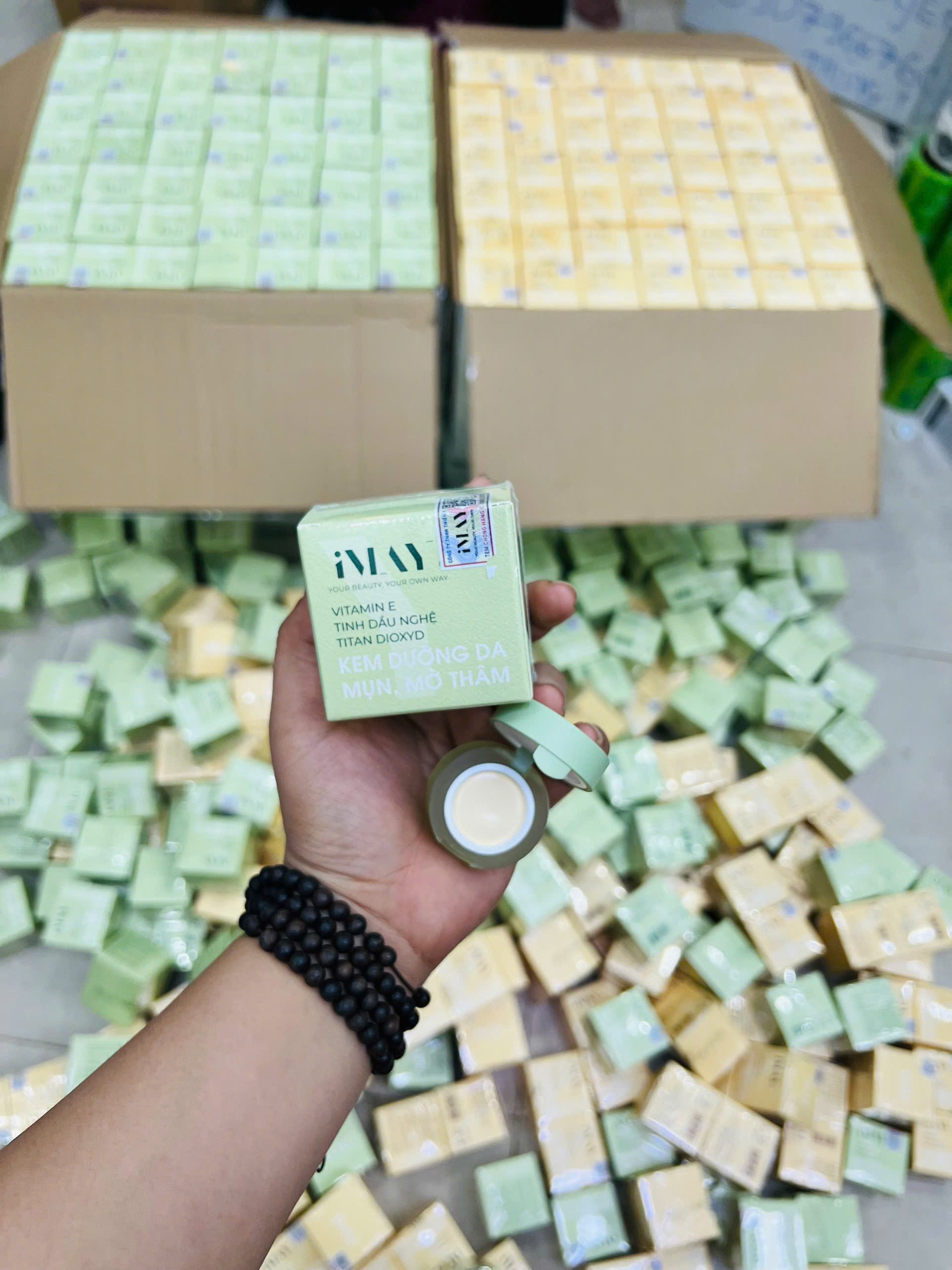 14494_z5876046633122-2848629e2a3172386a03fe6bea779a6b_20240929094453-6.jpg Kem Face Thanh Mây iMay Cream Nắp Xanh - 8936038680759