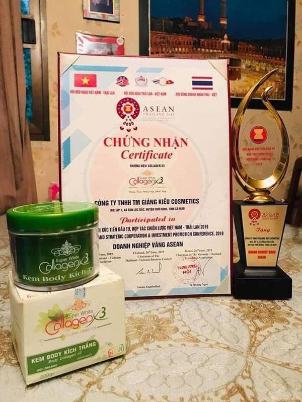 Kem Body Kích Trắng Collagen X3 Xanh