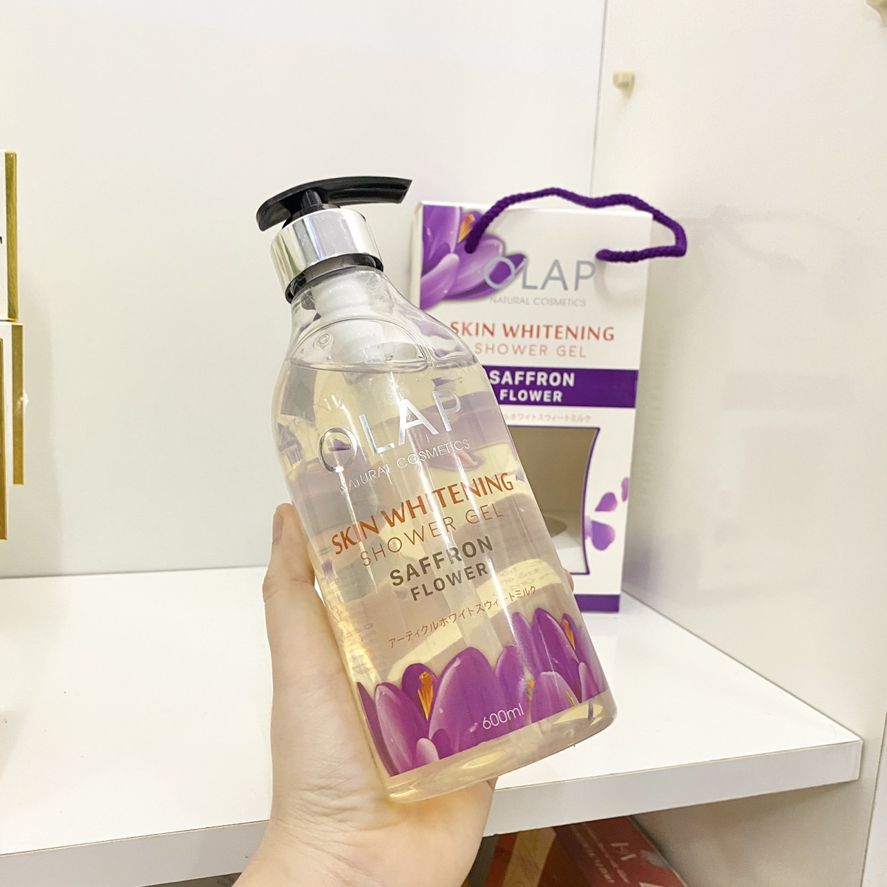 14805-z2940045967627-25e2b4c534de9bd030458003e6bbb5c3-4.jpg Sữa Tắm Trắng Da Olap French Màu Tím 600ml - 8938519955936