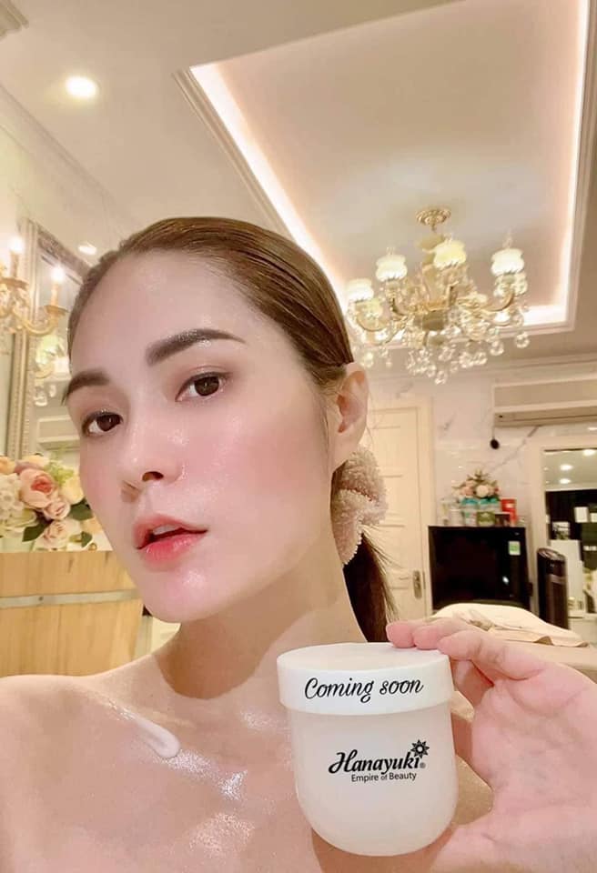 Kem dưỡng trắng da body Yogurt Body Cream Hanayuki - 8936205370018