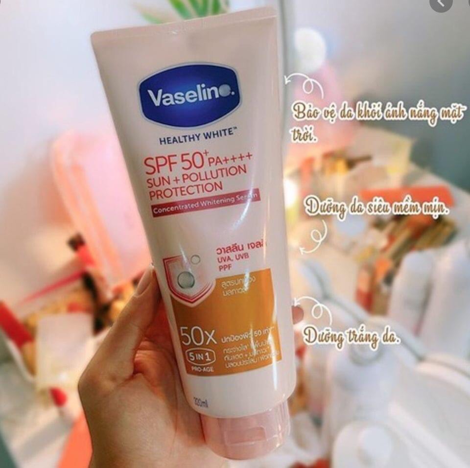 Sữa dưỡng thể dưỡng da sáng khỏe Vaseline 50x chống nắng cơ thể SPF50 320ml Thái Lan - 8851932388115