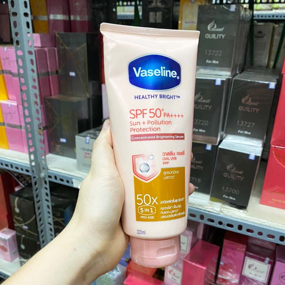 Sữa dưỡng thể dưỡng da sáng khỏe Vaseline 50x chống nắng cơ thể SPF50 320ml Thái Lan - 8851932388115
