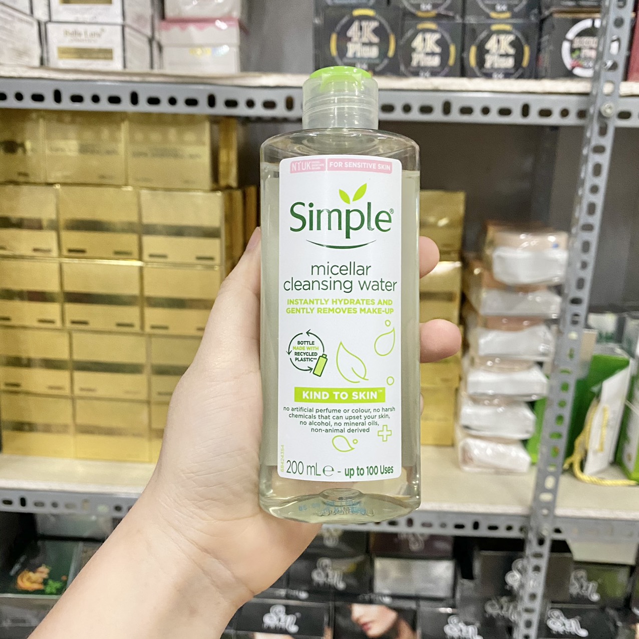 Nước Tẩy Trang Simple Kind To Skin Micellar Cleansing Water 200ml - 8712561669825