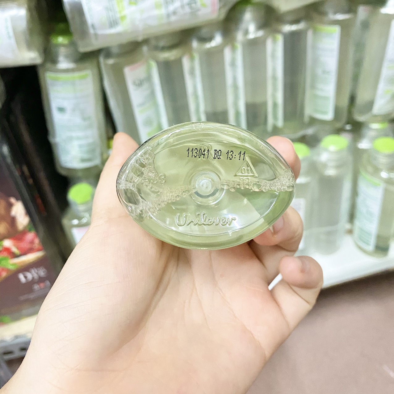 Nước hoa hồng Simple Kind to Skin Soothing Facial Toner 200ml chính hãng - 5011451103856