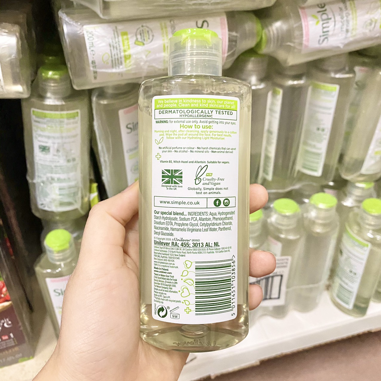 Nước hoa hồng Simple Kind to Skin Soothing Facial Toner 200ml chính hãng - 5011451103856