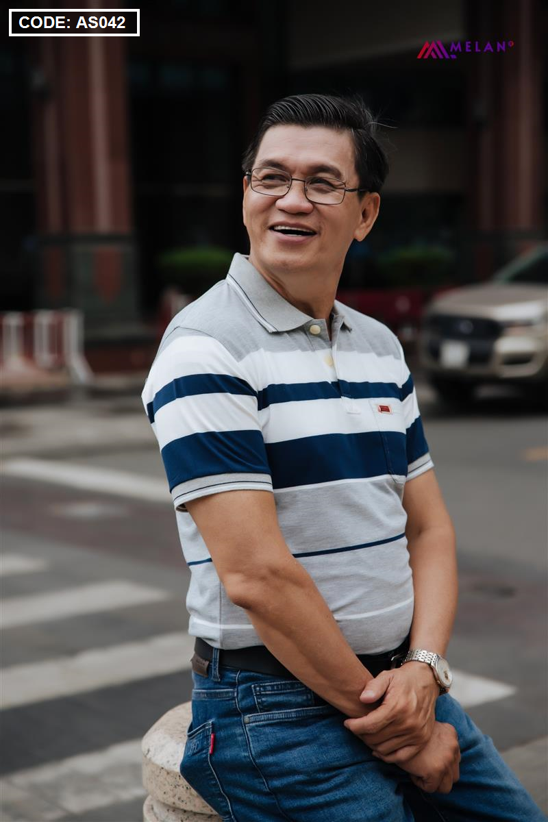 15824-z4111353595622-7515816cf3303aa13b1f728ce490fb03-5.png Áo Thun Sọc Nam Trung Niên Cổ Bẻ Có Túi - AS042