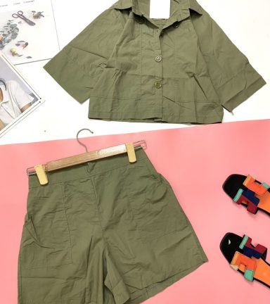 Set bộ áo crotop quần short ngố vải kaki - DB0536