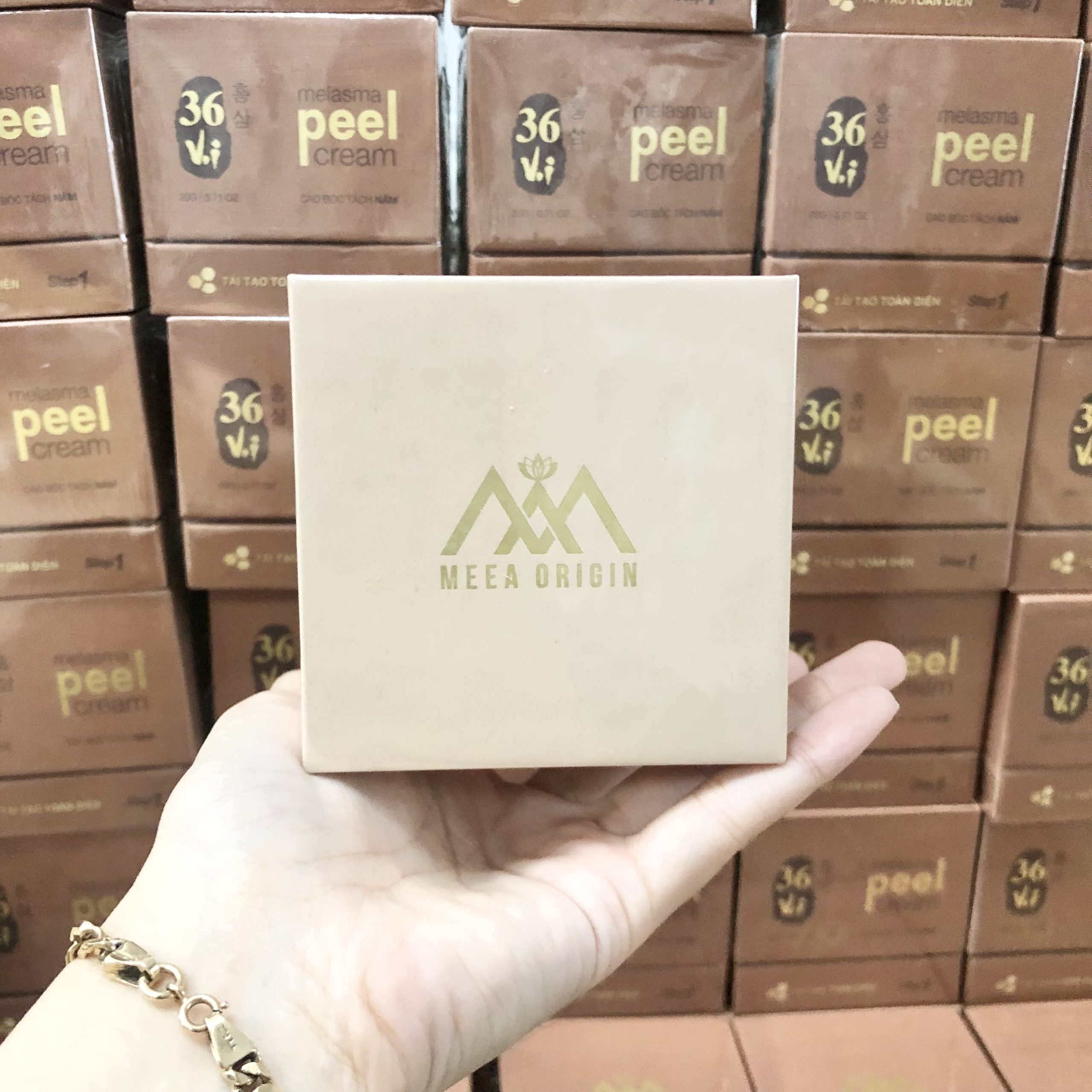 16926-z3492011533608-e7d3ae45c80d5da74f8e5dbf04c4346f-1.jpg Combo Peel Da Tảo Sâm Đông Y 36 Vị + Kem Phục Hồi Da Ha 36 Vị MeeA Origin - COMBO01