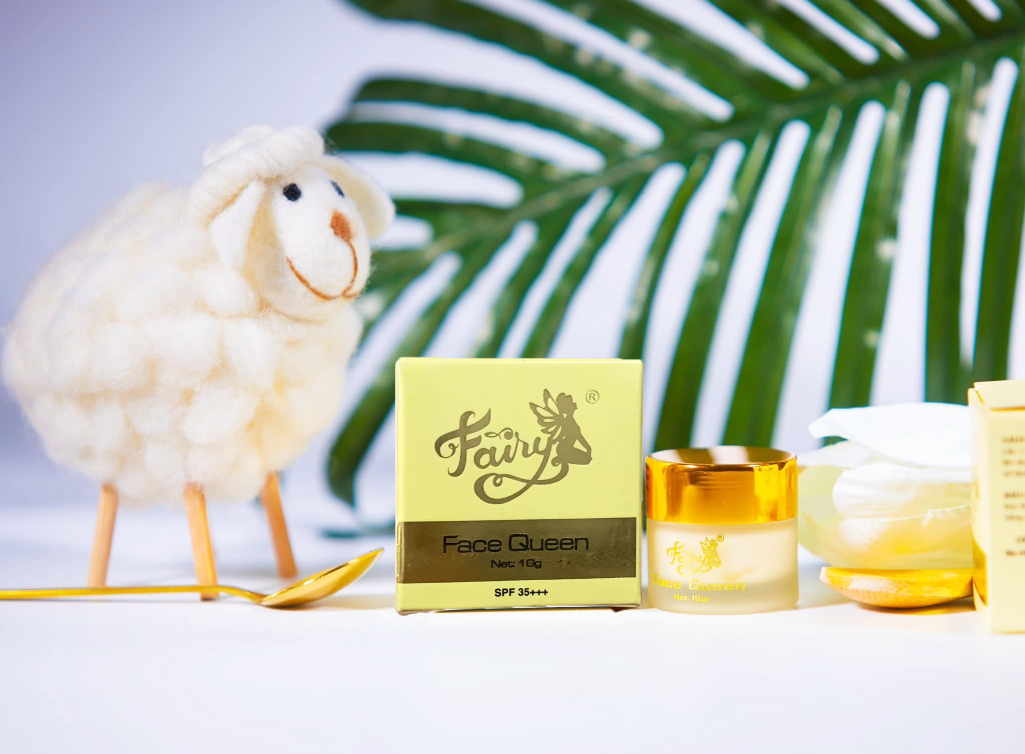 18878-z4218590763222-486198a43f92157a151056a35c5cf1e4.png Kem Face Queen Dưỡng Trắng Da Mặt Cao Cấp Fairy Cosmetics Phiên Bản Mini 10gr - 8936115877751
