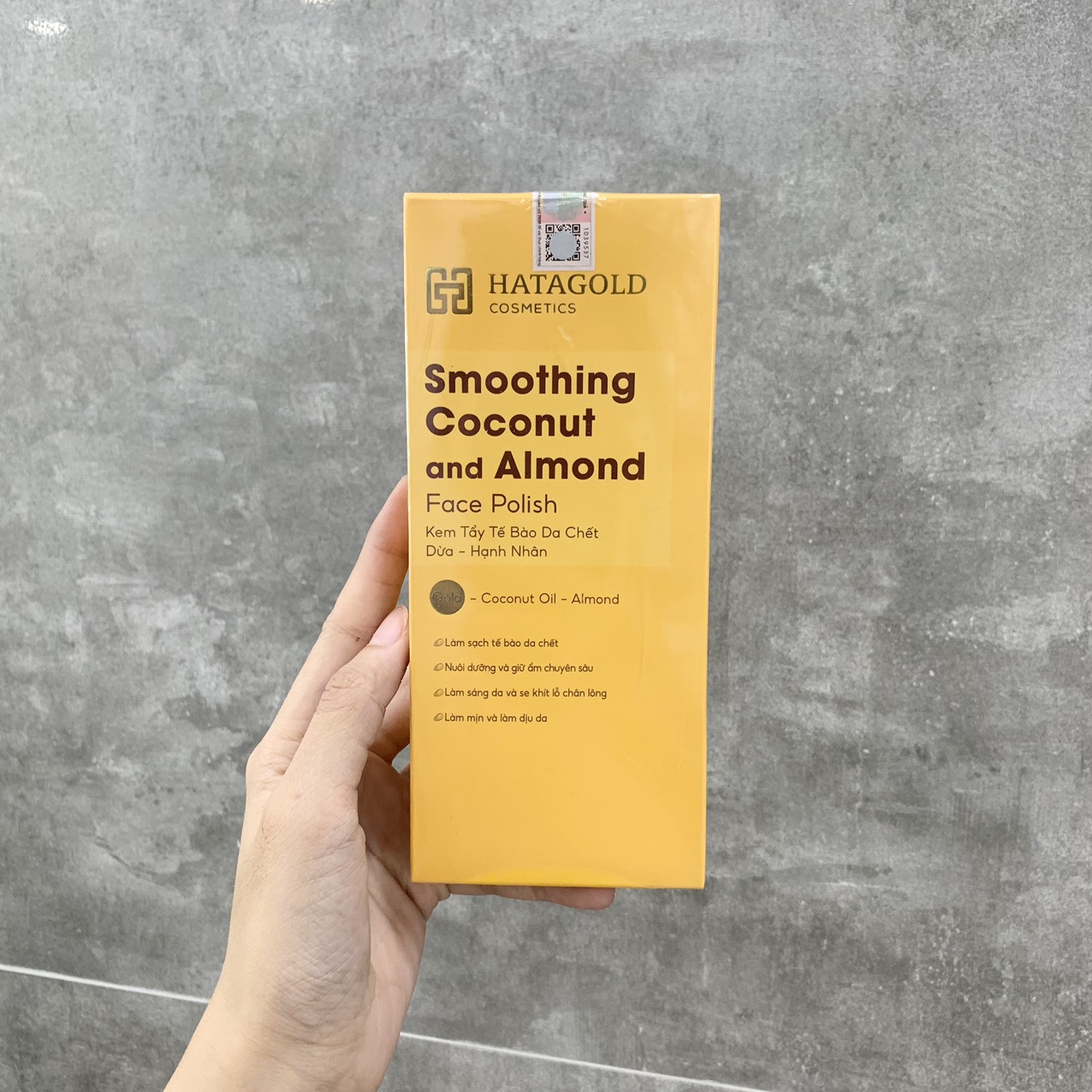 19909-z4436988213666-ecd59fed91ec4221f983dbd49f2b2565-1-1.jpg Kem Tẩy Da Chết Dừa Hạnh Nhân Hatagold Cosmetics - 8936214120079