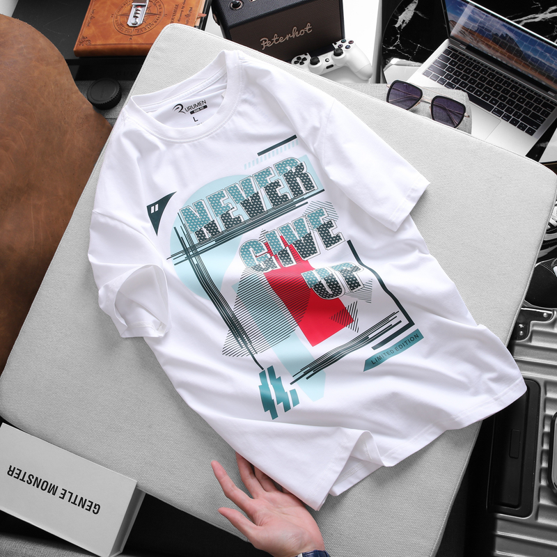 20470-z4540567618109-6abda51a8d8ba2e71b16123f1d939638-5.png Áo Thun Nam Cổ Tròn Rurumen Màu Trắng Never Give Up Big Size - AB434