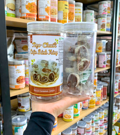 Kẹo Chuối Cuộn Bánh Tráng Thơm Ngon 300g - Hộp Pet - KCC