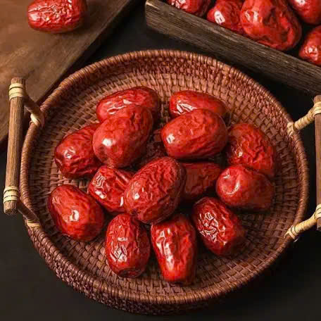 Chỗ sỉ táo Đỏ Hàn Quốc Hương Vị Thơm Ngon 350g Hộp 8 Chỗ sỉ táo Đỏ Hàn Quốc Hương Vị Thơm Ngon 350g Hộp