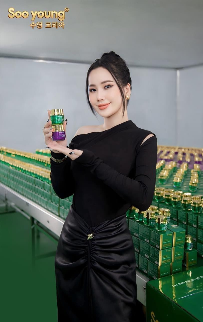 23064-z4909332342782-06de0b3e84fad8de6918592037071b31-4.jpg Kem Face Tím Giảm Nám Soo Young Mini Green Algae Melasma Cream - FACETIMMINI