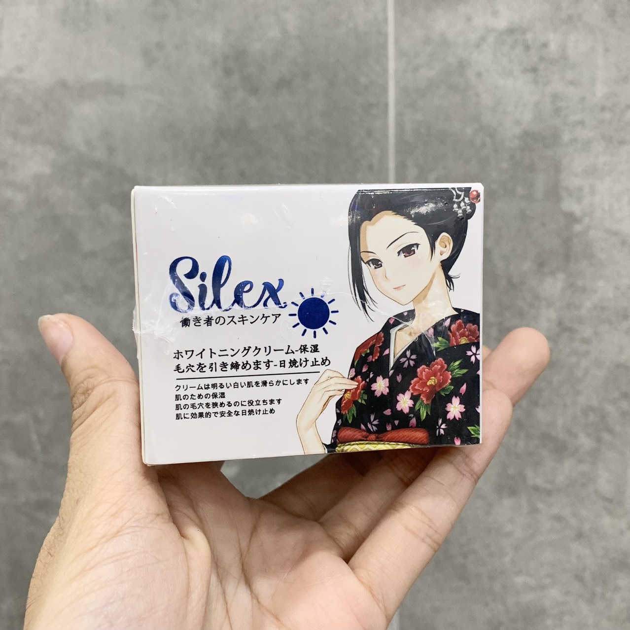 23725-z5264506644103-525247570f2ae4a7135ad82030d3a039-3.jpg Kem Face Silex Ban Ngày 10g - FACESILEXNGAY