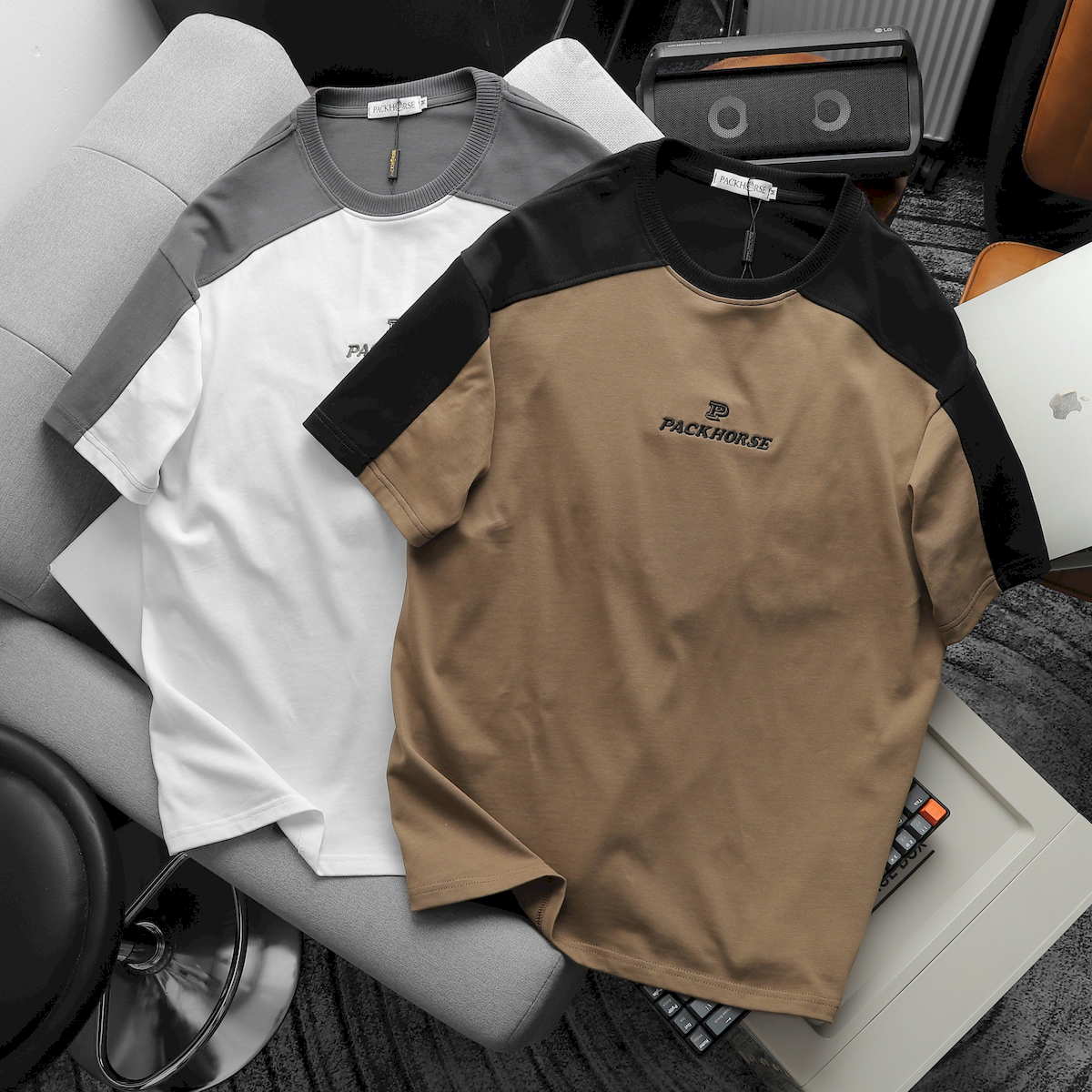 24093_z5363825469367-ebdc780ac31c90bb6e4e73d1ca56852d_20240420025040-2.png Áo Thun Nam Cổ Tròn Oversize Tay Phối Màu Thêu Chữ PackHorse - AB512