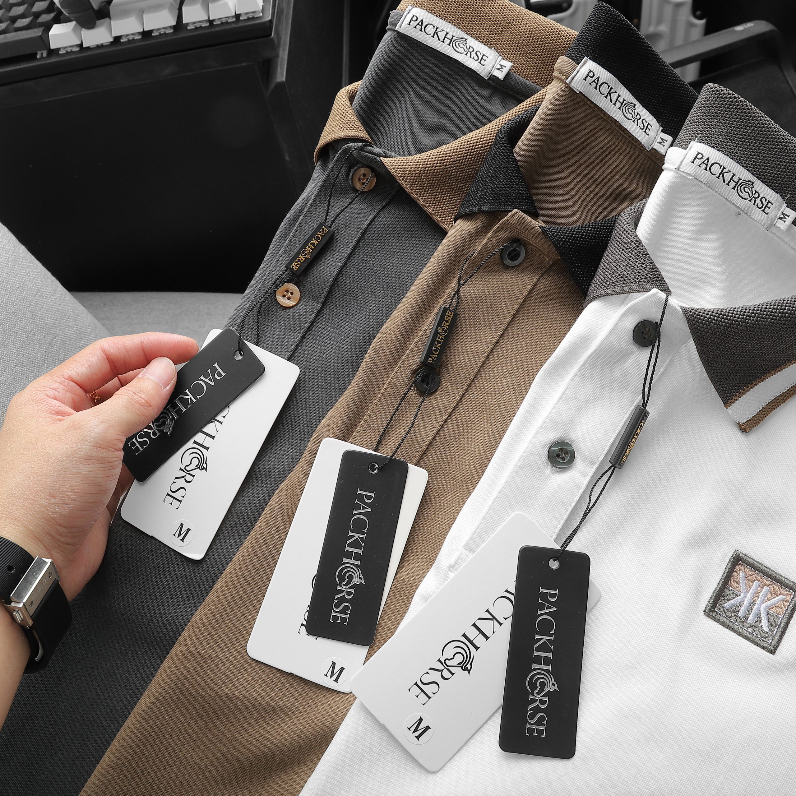 24098_z5371346456096-79c0439656abb42b8e348e0941630c4c_20240422045700-2.jpg Áo Thun Nam Cổ Bẻ Pack Horse Thêu Nổi Logo Chữ KK (Có size 3x) - CS225