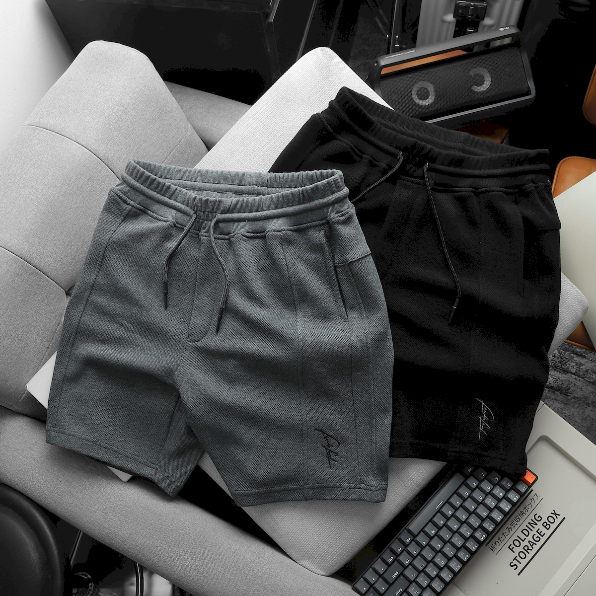 24250_z5425925876193-30ef707a38080533fd1c54c032c0cb10_20240517174915-2.png Quần Short Thun Nam Viền Sọc Thêu Logo Chữ - QB430