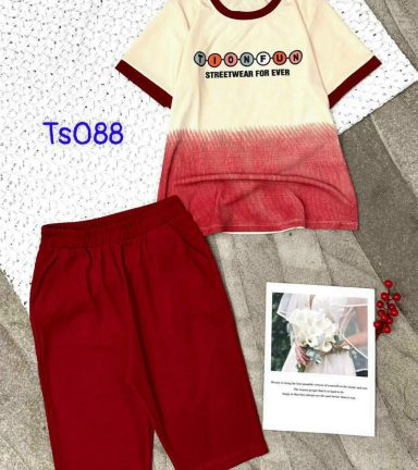 Đồ bộ quần lửng màu của line áo tay ngắn in chữ TIONFUN - DBO4675