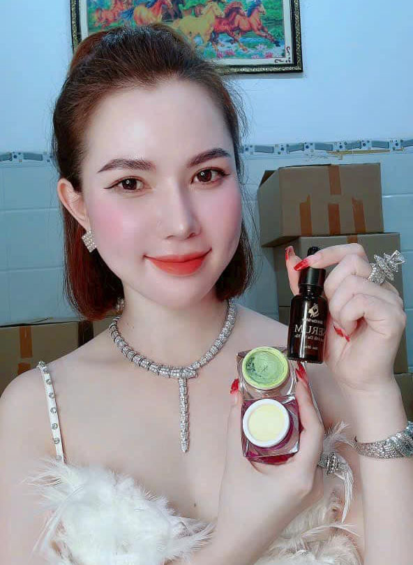 Nguồn hàng sỉ serum Phục Hồi Da Bích Cao White 6 Nguồn hàng sỉ serum Phục Hồi Da Bích Cao White