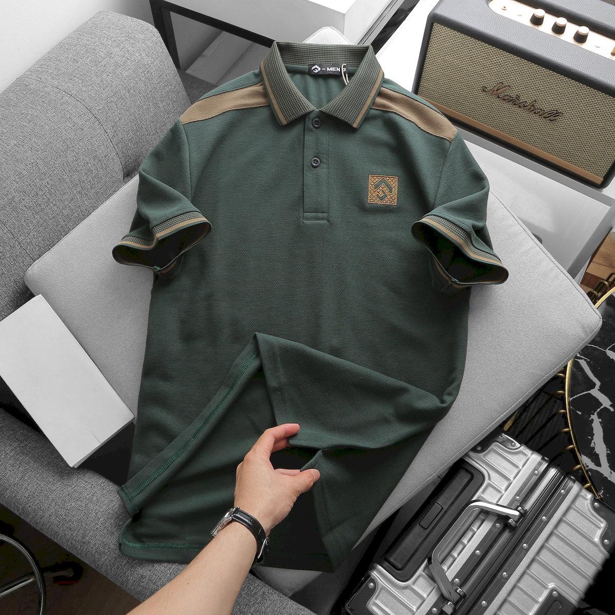 24673_z5623303192011-8388727cdfda2c9c1c9a0308db7d840a-result_20240711163641-4.png Áo Thun Nam Cổ Bẻ Thêu Nổi Logo Lục Giác (Có size 3x) - CS229