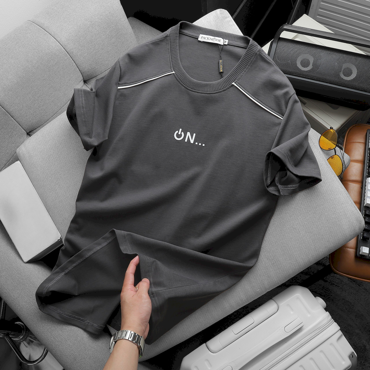 24737_z5664002492267-8023bc3ffe5d0378ffec0f2262d1918f_20240725155714-3.png Áo Thun Nam Cổ Tròn Logo Nổi Chữ ON (Có Size 3x) - AB520