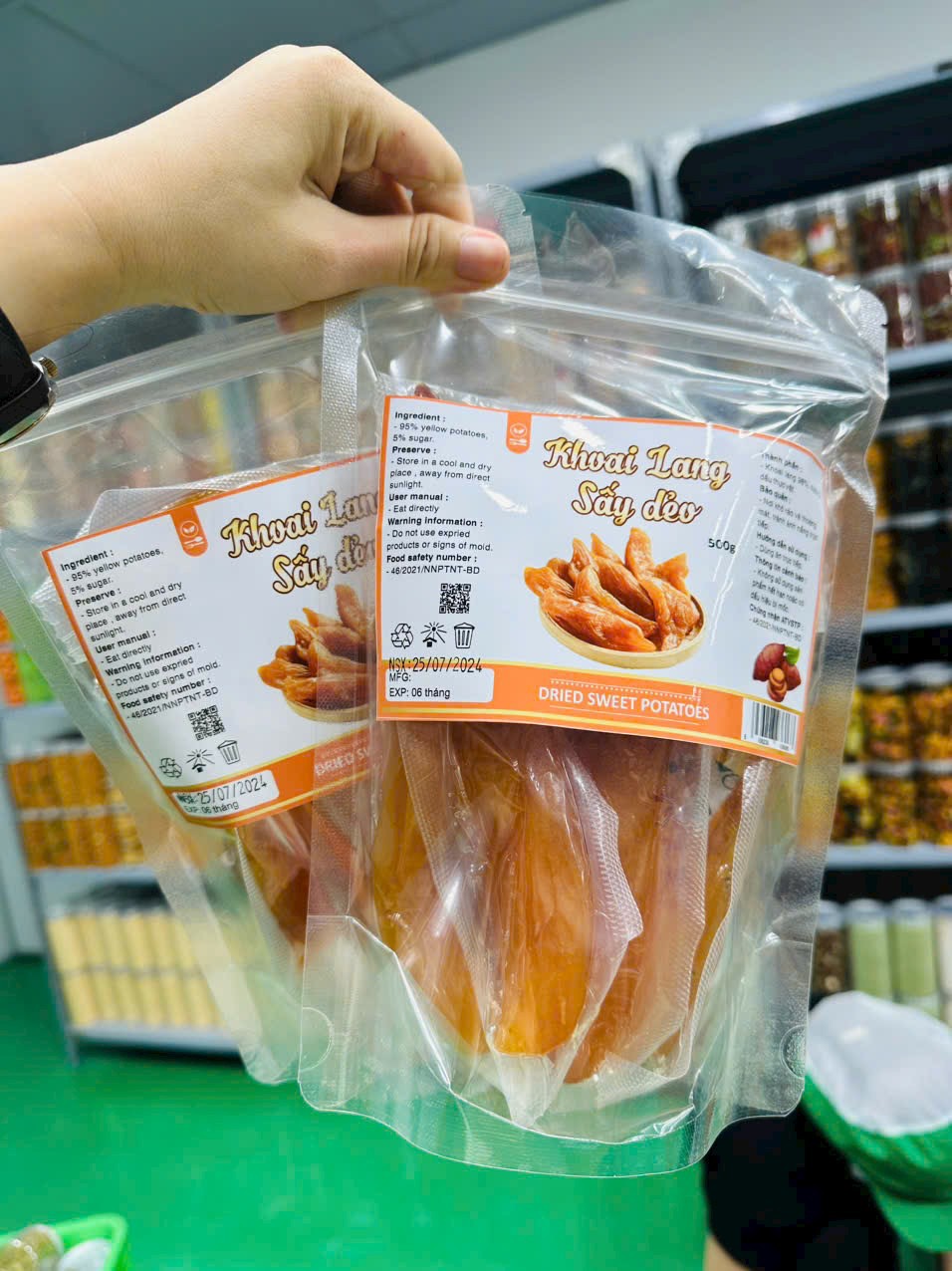 24745_z5672315933824-8e48a0e61791a357b74d0a4a1b51fa94_20240727095832-4.jpg Khoai Lang Sấy Dẻo 500g - 8936208936068