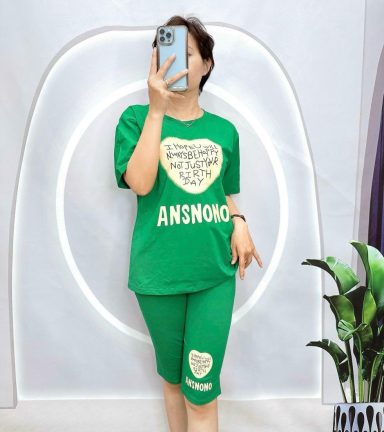 Đồ bộ quần lửng áo tay ngắn in trái tim và chữ - DBO4955