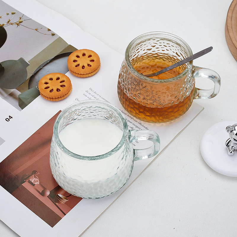 24998_o1cn01jcnrwo1u7tpgwykm7-2218261305990-0-cib_20240830175523-3.jpg Ly Thủy Tinh Nắp Gấu Cốc Thủy Tinh Pha Lê Có Nắp Kèm Thìa 10x9.5x8cm - LTTNG01