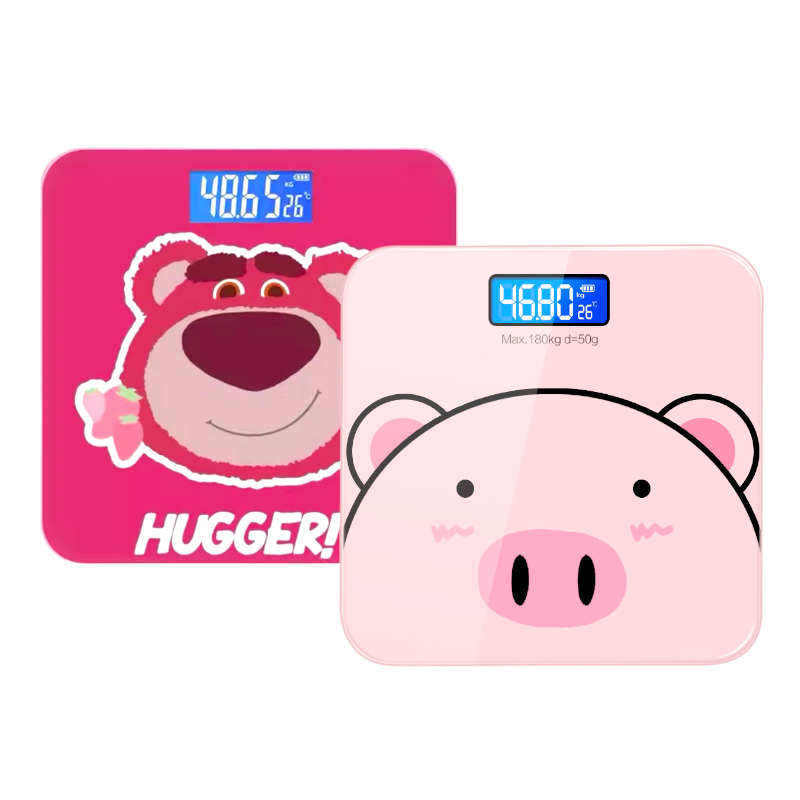 25328_z5872604980439-54fb45c68704cfc860c8c19157220b9e-photoroom-34_20240929151307-3.png Cân Điện Tử Sức Khỏe Hình Heo Hồng Và Gấu Dâu - Mặt Kính Cường Lực - Trọng Tải Tối Đa 180kg 28x28cm - CDT02