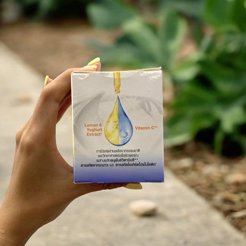 25382_z5904506098031-d0d55d4154fafda5b0e7be66a587ace8-photoroom_20241007114048-2.jpg Mặt Nạ Ngủ Garnier Ban Đêm Bright Complete Vitamin C Yoghurt Sleeping Mask 50ml - 8992304005206