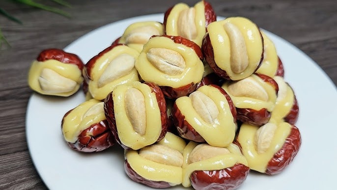 Kẹo Táo Đỏ Kẹp Sữa Lạc Đà Nhân Hạt Điều Paofu 300g 7 Kẹo Táo Đỏ Kẹp Sữa Lạc Đà Nhân Hạt Điều Paofu 300g