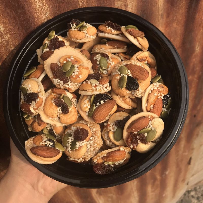 25712_044a36cd18372340cf5fedf86ca8a8d1_20241111152954-5.jpg Hộp Bánh Đồng Tiền Ngũ Vị Hạt Sun Khía 350G Hộp Quà Tết 2026 - BDTNVHHSK350