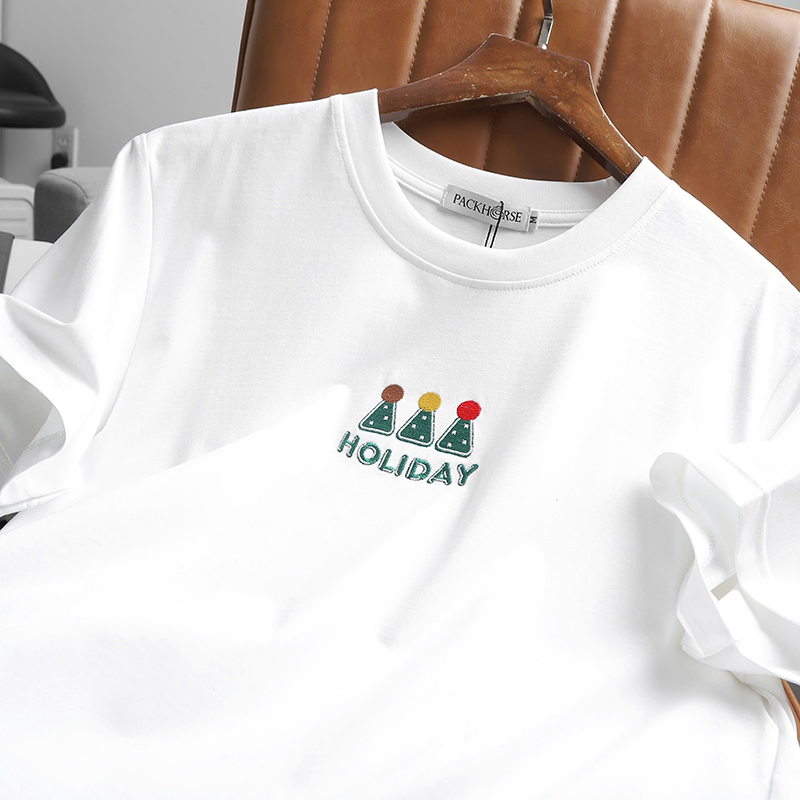 25784_z6038856657498-9b56c980ce47b3769be89c181b929ff9_20241118180739-1.jpg Áo Thun Nam Cổ Tròn Pack Horse Thêu Nổi Chữ Holiday (Có Size 3x) - AB525