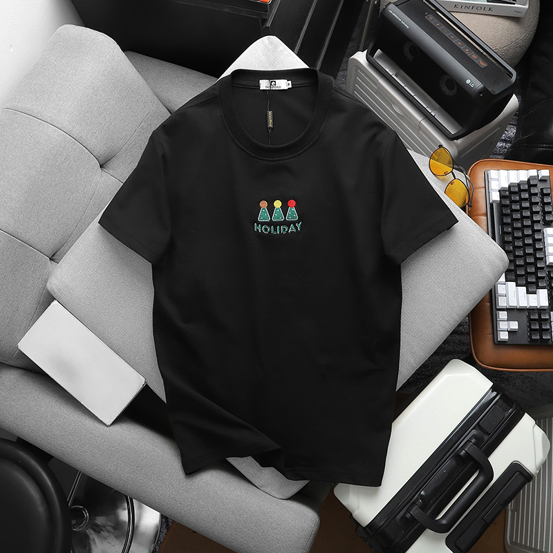 25784_z6038856685594-22051f0fe4ce0d1e710af6ff4e199df5_20241118180741-1.jpg Áo Thun Nam Cổ Tròn Pack Horse Thêu Nổi Chữ Holiday (Có Size 3x) - AB525