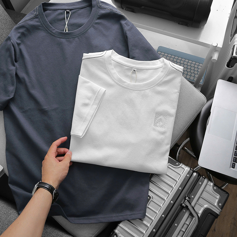 25857_z6115701798648-3a4dad62c272274e362e4f789f78c4a9_20241210170706-1.jpg Áo Thun Cổ Tròn Nam Thêu Logo Trước Ngực (Có Size 3x) - AB527