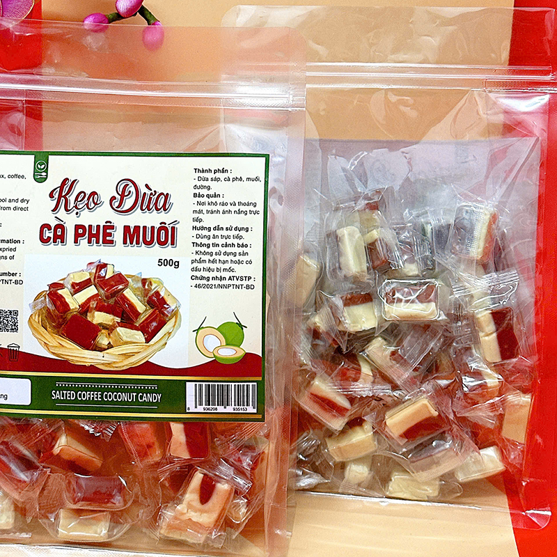 25874_z6125813750316-693b73e5785e7c49250d8e04bfeeb7c7_20241214145446-4.jpg Kẹo Dừa Cà Phê Muối Túi Zip 500g - KDCPMTZ500