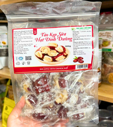 Táo Đỏ Kẹp Hạt Điều Túi Zip 300g - TDKHDTZ300