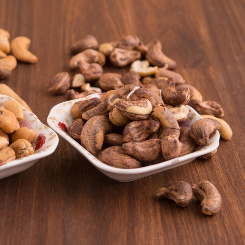 25906_z6170123602792-745906a3645c0c9231c9befc8f117f39-photoroom-3_20241227091550-2.png Hạt Điều Rang Muối Thơm Ngon Hộp 300g - HDRMH300