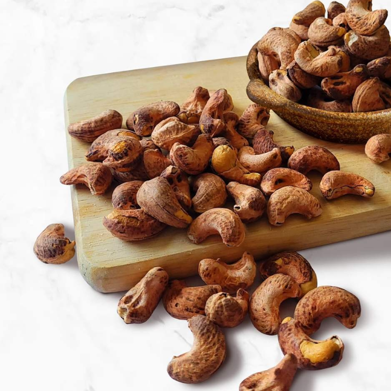 25906_z6170123602792-745906a3645c0c9231c9befc8f117f39-photoroom-5_20241227091550-6.png Hạt Điều Rang Muối Thơm Ngon Hộp Pet 300g - HDRMH300