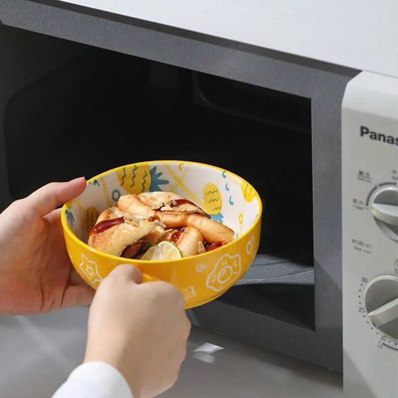 25948_z6219563839993-e88f6feb7c9f8bf0d3fb9581d8cdf167_20250115144601-2.jpg Bát Sứ Tròn Họa Tiết Hoạt Hình Có Tay Cầm Size 16cm - BSTHTTC