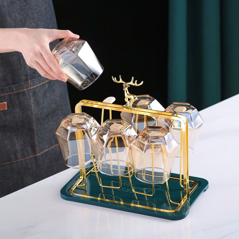 25974_z6225744030995-d083e22fa44fbf63becfc5e3090a42fc_20250117121951-2.jpg Khay Úp Cốc Hình Chữ Nhật Mạ Vàng - Khay Úp Ly Tuần Lộc 17x14x20cm - KULMVTL01