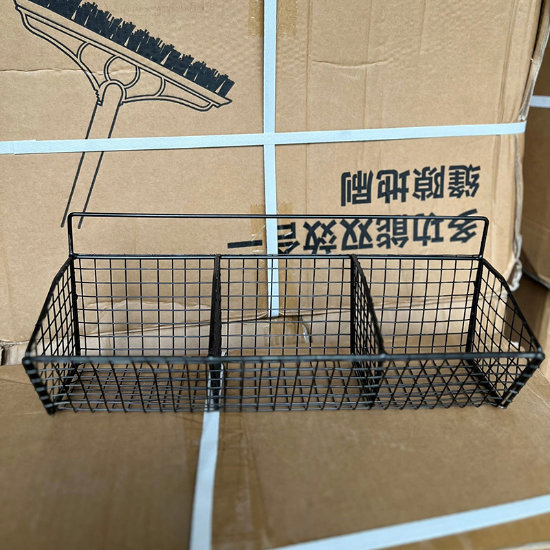 26011_z6238101973511-44c69a5aee022ff33515b6c18b8cd1bf_20250120141535-2.jpg Kệ Lưới Dán Tường - Kệ Sắt Đựng Đồ 3 Ngăn - KDT01