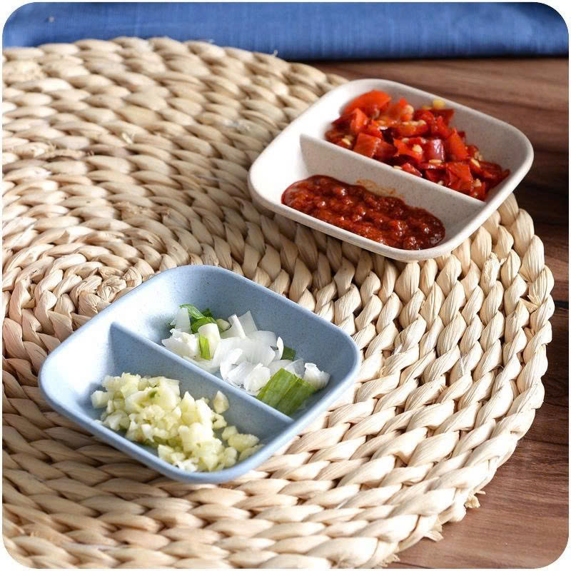 26050_z6242202987245-19d6702c05c3e89a62d094738729cd4b_20250122144011-2.jpg Combo 2 Chén Đựng Gia Vị 2 Ngăn - Chén Đựng Nước Chấm Bằng Nhựa Cao Cấp 6x6cm - CDGV04