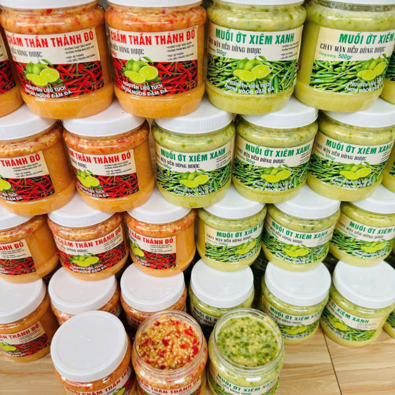 26425_5_20250610114956-1.png Set 2 Hộp Muối Chấm Thơm Ngon 500g - Muối Chấm Thần Thánh Đỏ & Muối Ớt Xiêm Xanh - S2HMC500G